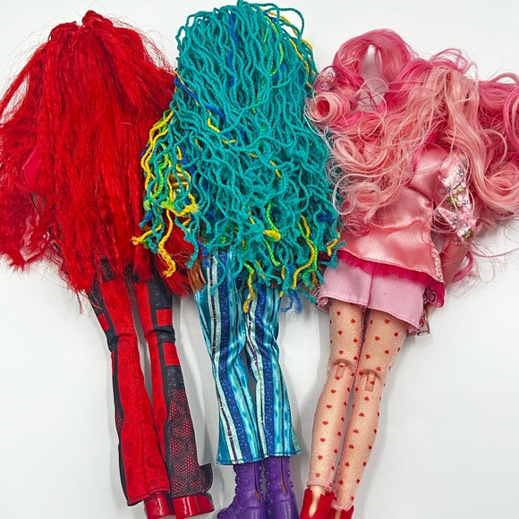 Disney’s descendants: The Rise of the Red dolls - Picture 2 of 5